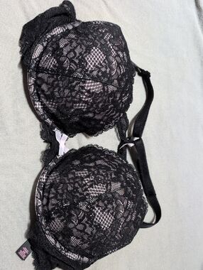 Victoria's Secret Black Lace Bra with Pale Pink Accents